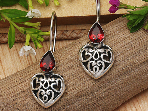 Featured Heart-Shaped Jewelry